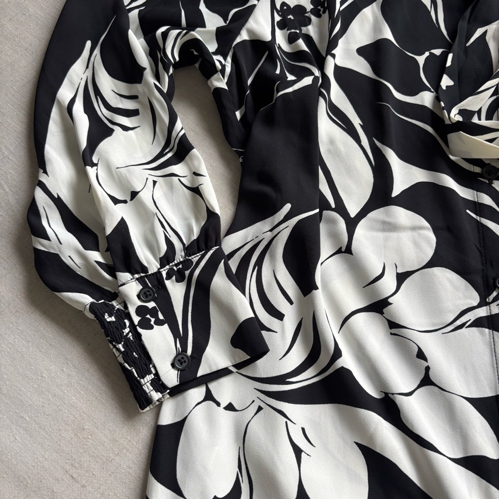 Chico’s Foliage Maxi Shirt Dress Women’s 1P (US 8P) Black White Button Front - Picture 5 of 8
